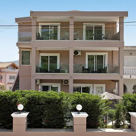 Apartament Dionysia A1 *